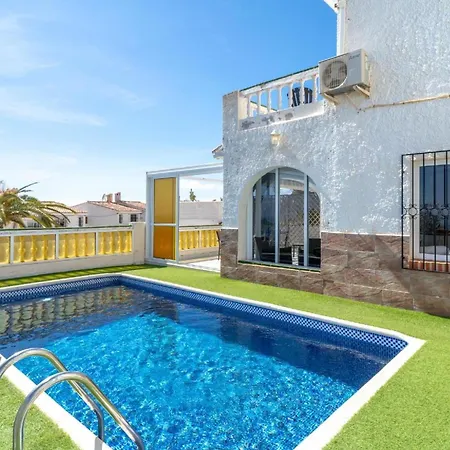 Mit Privatpool Fuer 5 Personen Ca 100 Qm In Nerja, Andalusien Costa Del Sol Nerja
